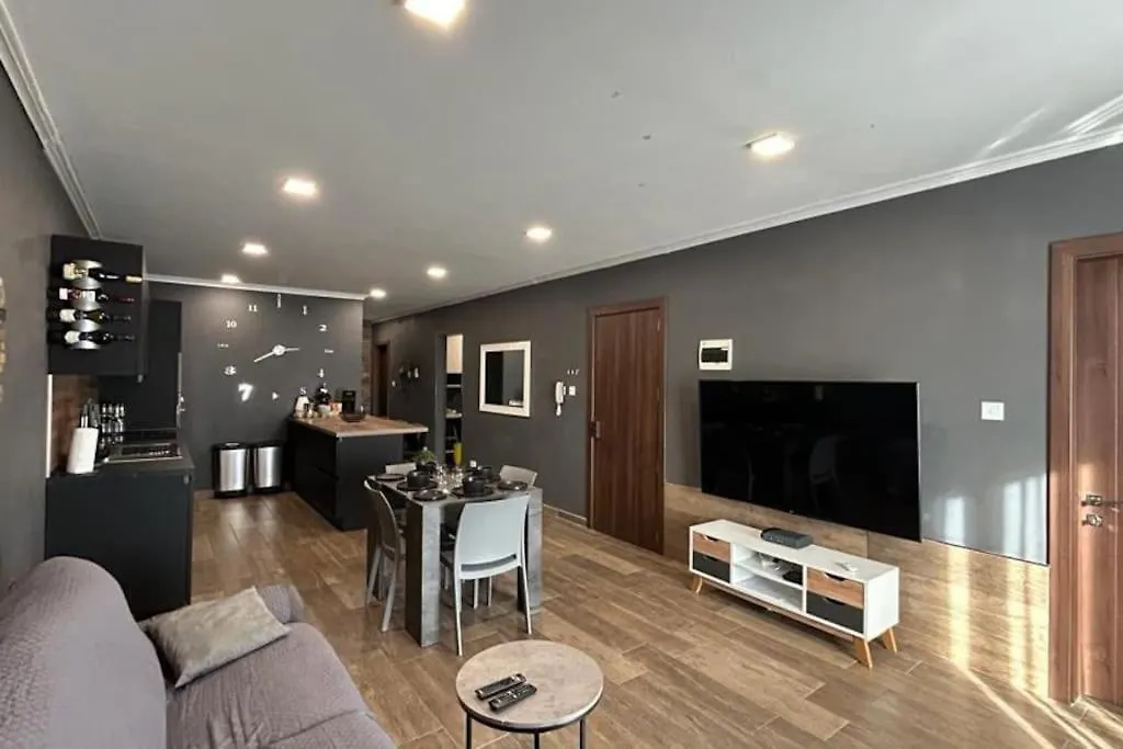Charming 3-Bed Retreat In Quiet Area- St Julians Apartment Saint Julian's Malta