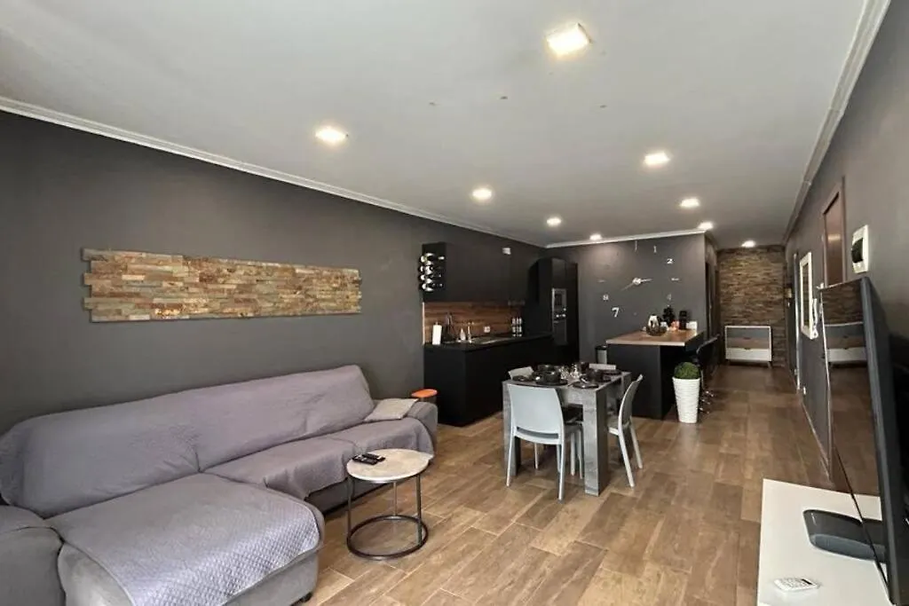 Charming 3-Bed Retreat In Quiet Area- St Julians Apartment Saint Julian's