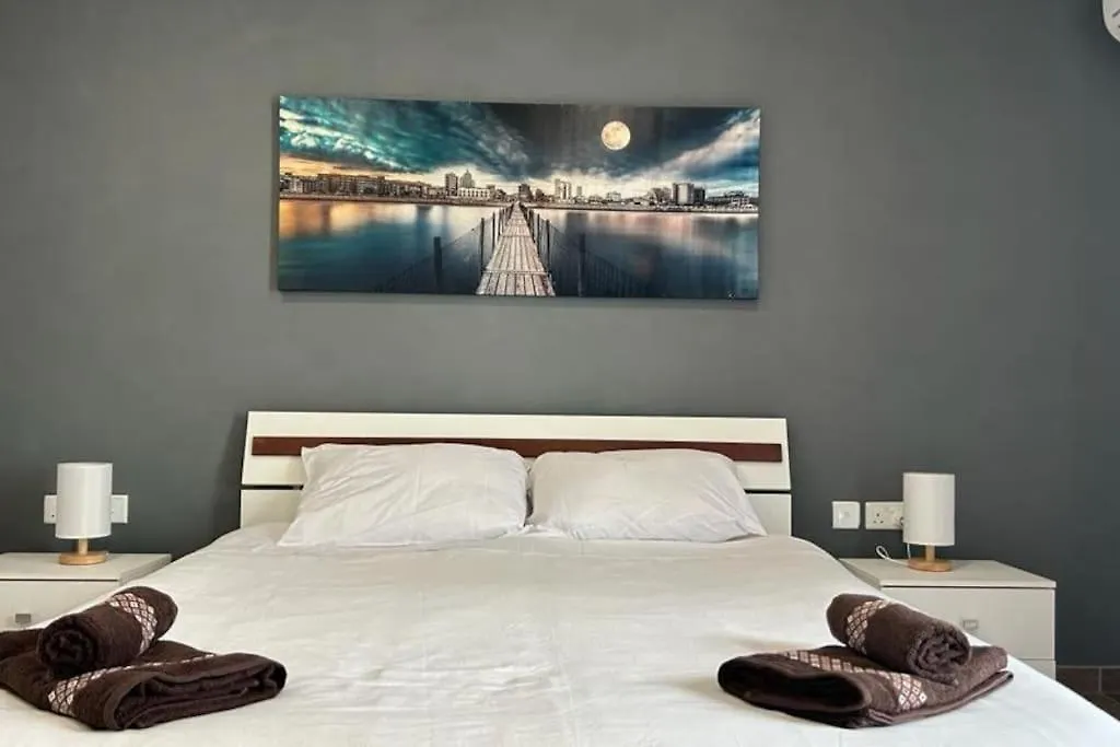 Charming 3-Bed Retreat In Quiet Area- St Julians Apartment Saint Julian's
