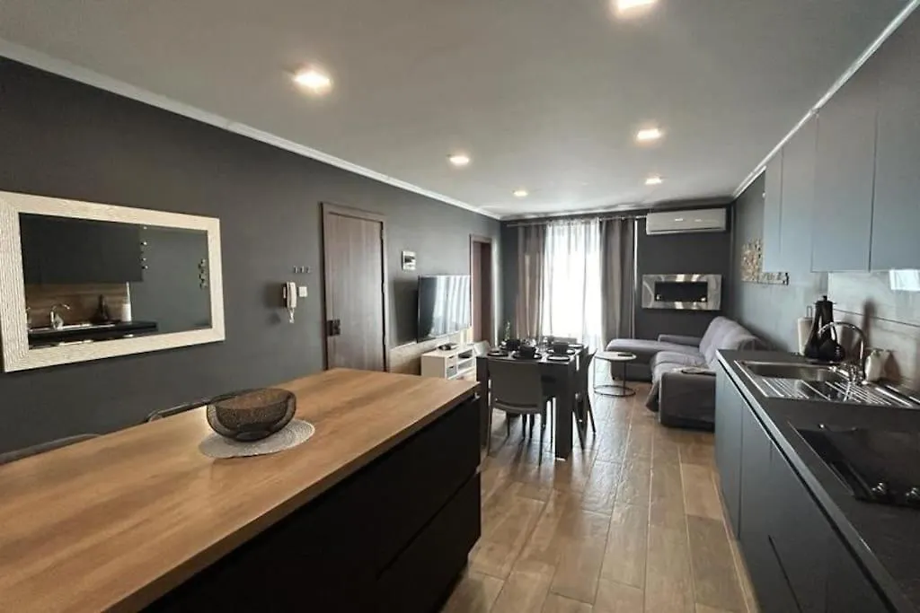 Charming 3-Bed Retreat In Quiet Area- St Julians Apartment Saint Julian's 0*,  Malta